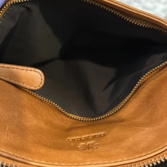 Elegant Tan Leather Women's Backpack - Picture 3 of 5